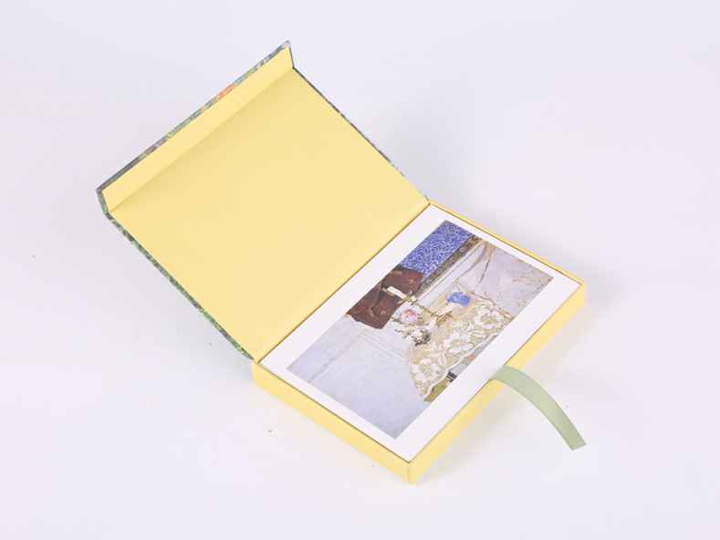 Hardcover postcard box